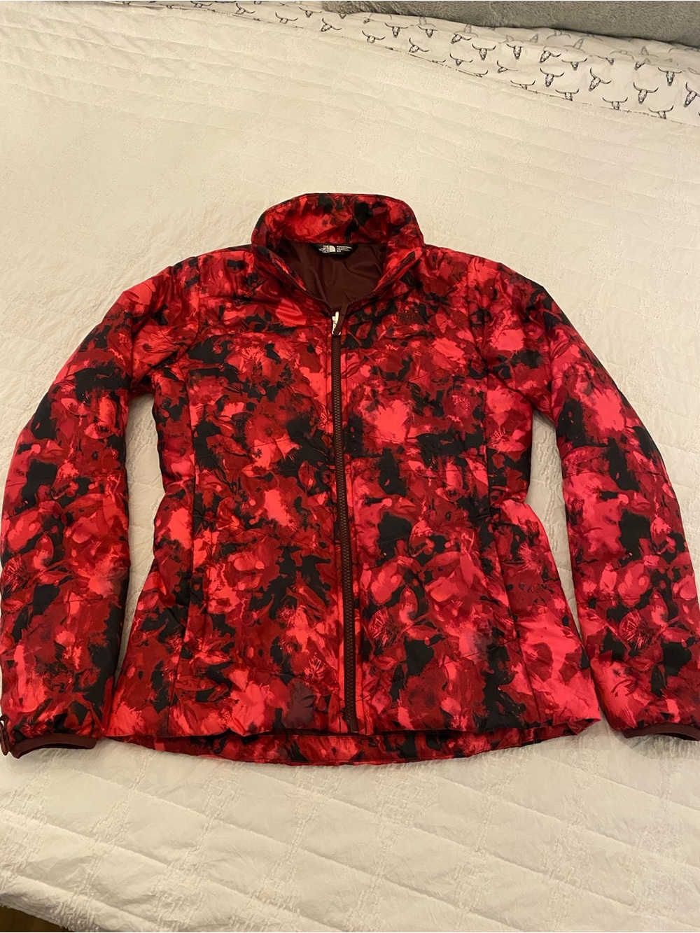 The North Face Women's Rose Pink and Black Floral-Print Puffer Jacket